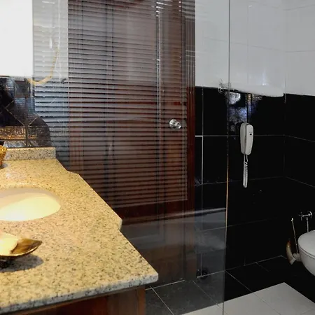 Sole & מלון בודרום