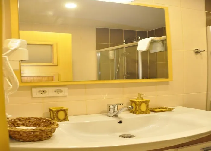 Ξενοδοχείο Sole & 3*